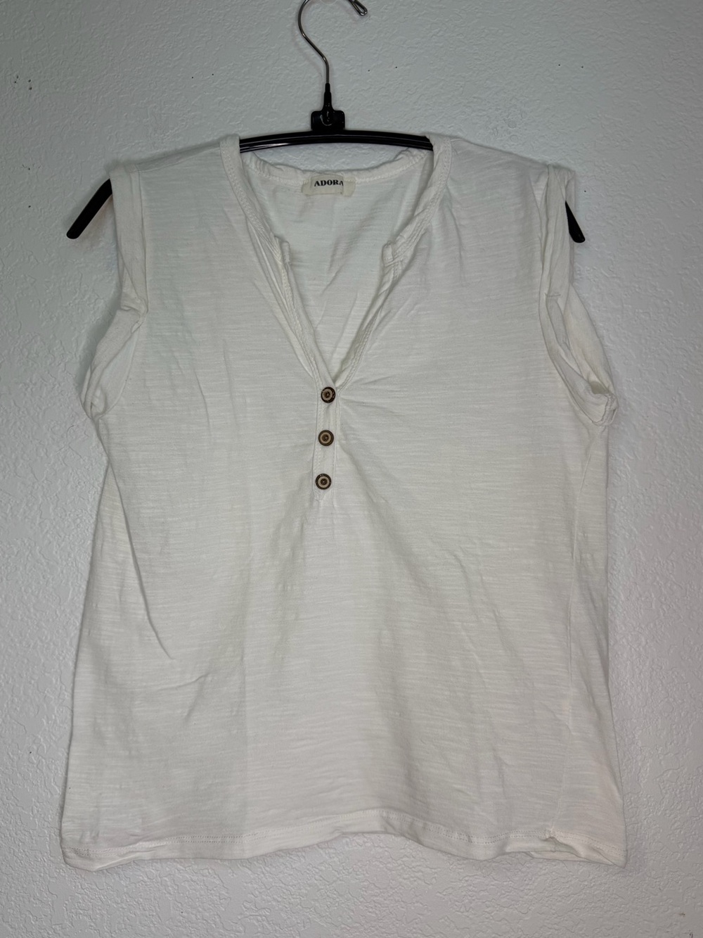 Adora Women’s Sleeveless Olive Off White Muscle Style Tee, Size S